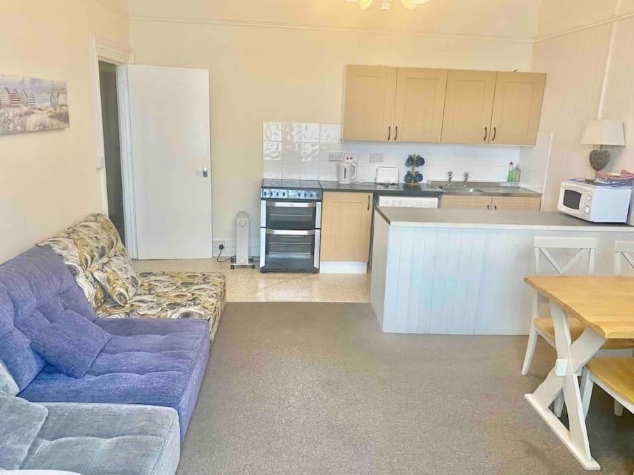 Bright 2 Bedroom Apartment Near Seafront Central ペンザンス エクステリア 写真