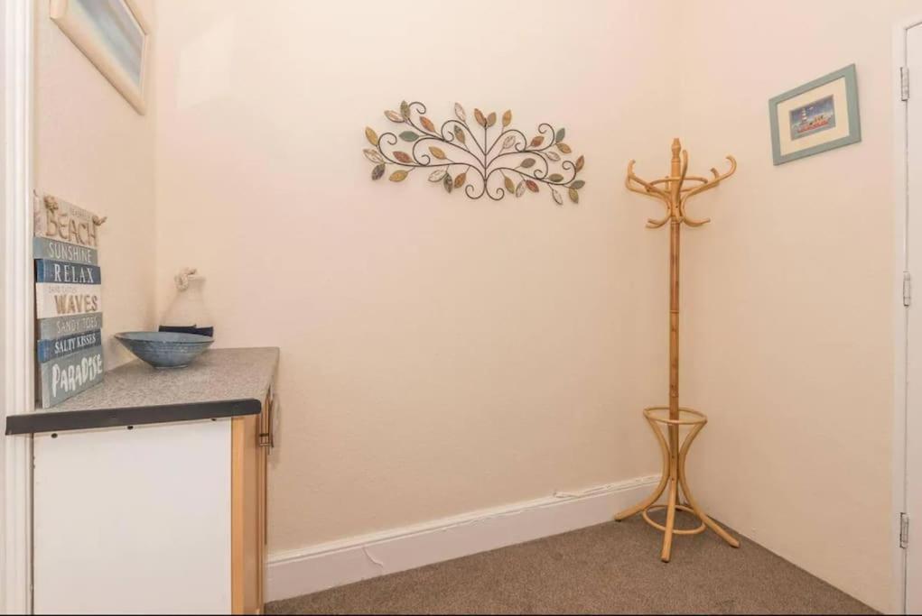 Bright 2 Bedroom Apartment Near Seafront Central ペンザンス エクステリア 写真