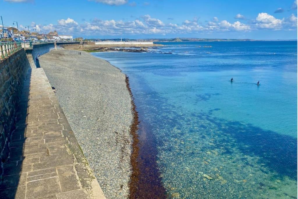 Bright 2 Bedroom Apartment Near Seafront Central ペンザンス エクステリア 写真